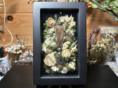 rat head garden shrine frame